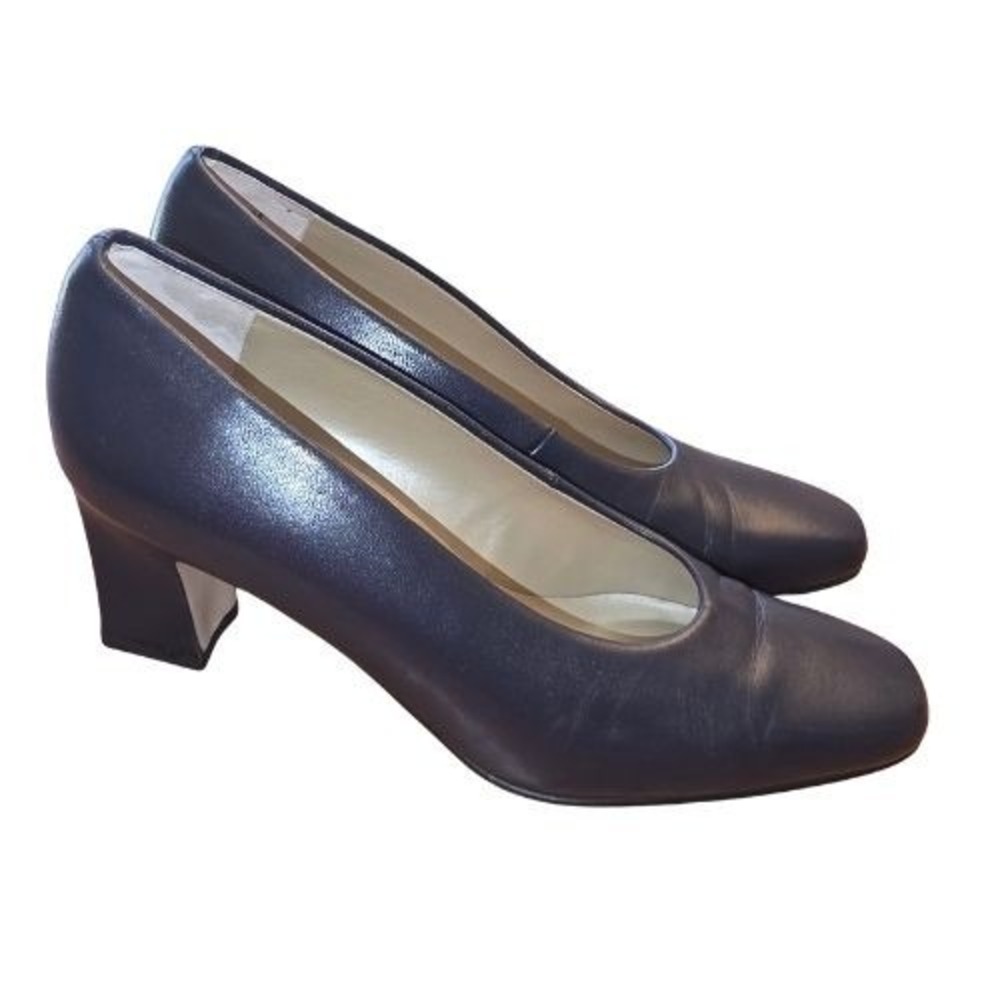 Naturalizer Navy Leather Mid Heel Pumps